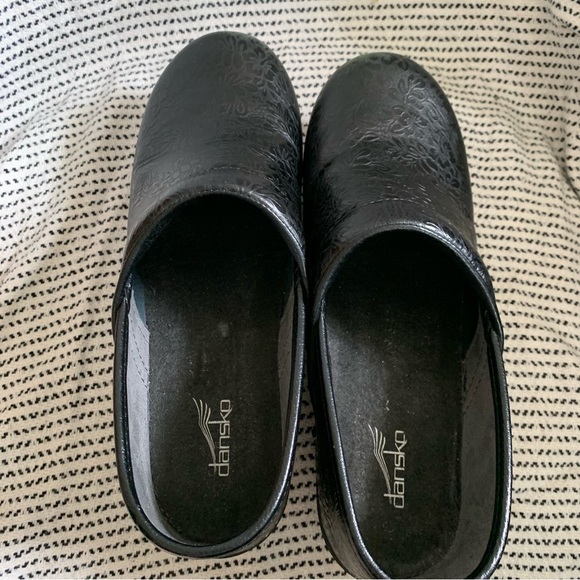Dansko GUC Black Tooled Leather Clogs 39 - Picture 6 of 7